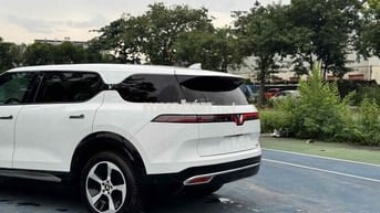 VinFast VF9 2025 Eco