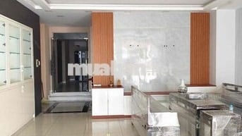 Một căn biệt thự *** đầy đủ nội thất. Ngay trung tâm Biên Hòa.