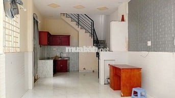 Cách Mạng Tháng 8 xây 3 lầu 3 phòng ngủ hẻm xe máy ngay trung tâm