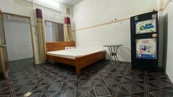 Phòng Trọ Sinh Viên, Văn Phòng