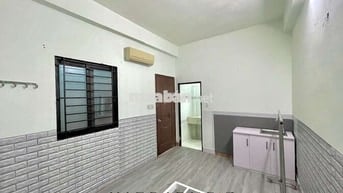 Studio 22m2 Ngay Ngã Tư Bốn Xã, Sẵn Máy Lạnh, Kệ Bếp, Cho Để Xe Điện