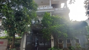 Bán Nhà Phố vườn Khu dân cư yênt ĩnh, ổn định, dân trí cao