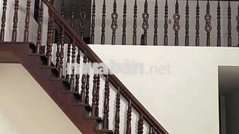 Nhà trệt lửng 3pn 2 wc đg xe tải