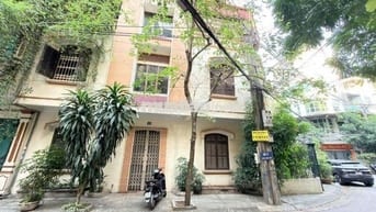 Cho thuê nhà riêng ngõ 51 Lãng Yên - 40m2 - 3 tầng - 4 ngủ -15 triệu