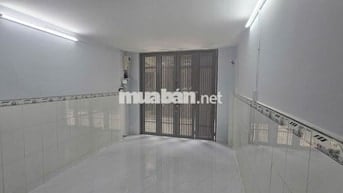 Cho Thuê Mặt Bằng Võ Văn Kiệt Q1 , 33 m2 , Bếp ,  Lối Đi , WC Riêng .