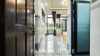 Phòng ban công đẹp lung linh ngay mặt tiền đường Q1