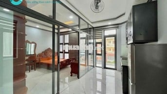 CHUNG CHƯ MINI 40M2 | 1PN TÁCH BẾP CÓ BAN CÔNG, THANG MÁY SÁT Q5 Q10