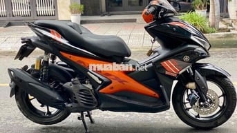 Yamaha NVX Smartkey Đen Cam