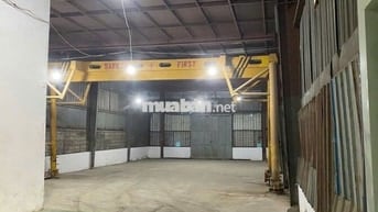 Chỉ *** 1 Kho có sẵn văn phòng cho thuê tại Quận 7 DT 1100m.