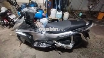 Muốn đổi xe nên cần ra đi em nó.