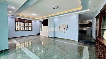 Biệt thự cho thuê đường Bình Lợi, p13, BT. DT: 10x20m. Giá 30tr/tháng