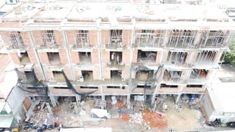 Bán 16 căn nhà phố 4,5 tấm giá chỉ 6,6 tỷ/căn đang xây bao hoàn công