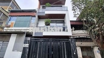 SIÊU PHẨM 8 TẦNG GARA 3 ÔTÔ NGÕ 8M TẢI TRÁNH – NGÕ 68 NGUYỄN VĂN LINH