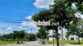 Đất thổ cư mặt tiền đường 824 kdc đông đúc, sổ hồng riêng