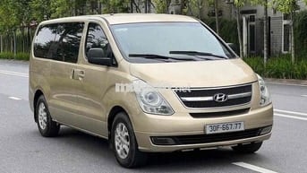 Hyundai Starex 9 chỗ Dầu Vàng cát