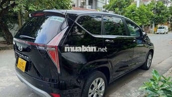 Hyundai Stargazer Đen 7 chỗ