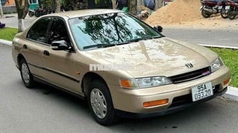 Honda Accord 1995 2.0 MT - 88888 km