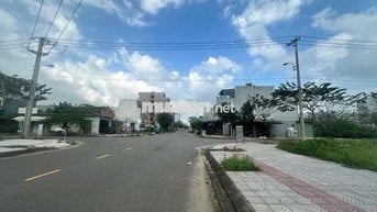 Bán lô đất đường 10m5 khu Nam Hoà Xuân Hoà Quý NHs 102m2 giá 5,7x tỷ