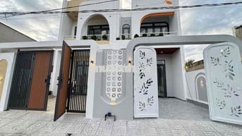 🔥 CHỦ CẦN TIỀN GẤP CHO CON ĐI DU HỌC – BÁN NHÀ GIÁ RẺ XÃ BÌNH CHÁNH