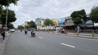 NHÀ VỊ TRÍ ĐẸP TIỆN KINH DOANH 5.6X8.5 ĐƯỜNG TÂY THẠNH. QUẬN TÂN PHÚ.