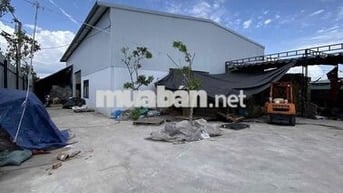 Cho thuê kho, xưởng 1400m2 Hóc Môn gần Ql22