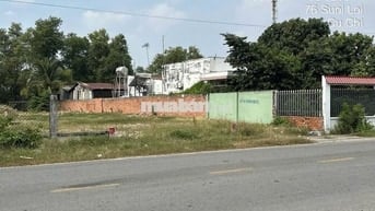 EM CÓ LÔ GÓC 2MT SUỐI LỘI 200M2  NỞ HẬU SHR CHỦ CẦN BÁN GIÁ 700TR TL