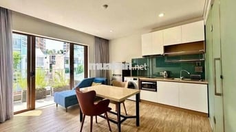 CĂN HỘ 1 PHÒNG NGỦ TÁCH BẾP FULL NỘI THẤT, BAN CÔNG NGAY TRUNG TÂM Q10