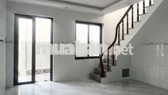 BÁN NHÀ LẦU HẺM OTO GẦN ĐƯỜNG GIÁ 2 TỶ 500