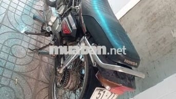 Honda Dream II màu Đen