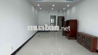 Phòng trọ ban công 40m2 đường Tạ Quang Bửu, Quận 8