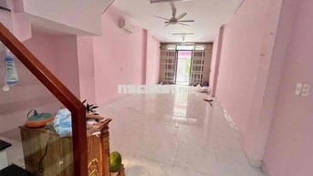 SÁT VẠN PHÚC NHÀ 2 LẦU 3 SÀN TRỐNG SUỐT TIỆN DẠY HỌC LÀM VĂN PHÒNG KHO