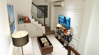 Nhà 4,5T đẹp ngõ Tôn Đức Thắng-Văn Miếu ngõ 2,5m cách Mp 60m dt 18m 