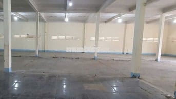 Kho ở Bùi Văn Ba cần cho thuê gấp diện tích 300m2 đường cont