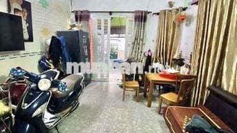 Bán nhà đường CMT8, P13, Quận10, 40m2, ngang 4.2m, 3tầng, 2PN, hẻm2.5m