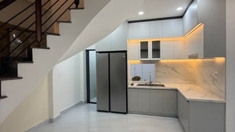 Bán nhà Quận 7, đường Nguyễn Thị thập 3 tầng 7,9 tỷ , bán gấp 