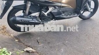 Honda Air Blade 2012 FI Đen Vàng đồng