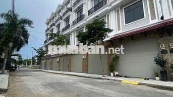 NHÀ PHỐ MỚI 100% HẺM TẢI 585 QL13 GẦN VẠN PHÚC CITY,OTO NGỦ NHÀ