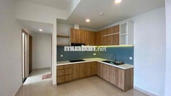 Cho thuê căn hộ 2PN/2WC nội thất cơ bản ở ngay-Golden Mansion