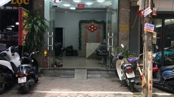 Cho thuê tầng 1 nhà mặt phố 35 Phan Phù Tiên, 45m2, mặt tiền 3,5m