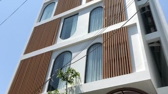 Bán khách sạn -DT130M2-6tầng-16P víp(gần biển)-vĩnh Hoà - NT - CHỈ 17T