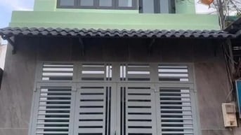 Cần bán nhà trước tết, 2pn, 2 toilet, 1 phòng thờ, SHR, quận Bình Tân