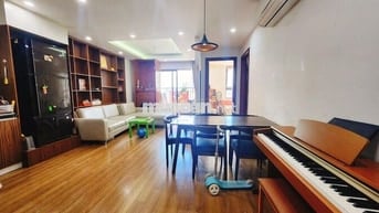 Hiếm!Bán chung cư KĐT Việt Hưng - 75m -2PN - Full nội thất. Nhỉnh 4 tỷ