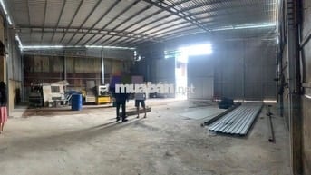 nhà xưởng cho thuê đường xe container
