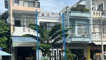 Bán gấp nhà ngay vòng xoay An Lạc, cho thuê 15 tr/tháng, giá 820 triệu