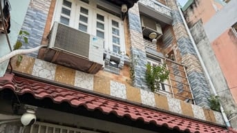 Bán nhà Trần Xuân soạn quận 7 củ 4,4x8.3 lầu 