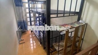 Chỉ 2.1 Tỷ -Nhà 3 Tầng Trần Hưng Đạo Q.1- 12m2 . PULL MAN vài bước.