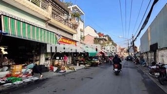 Nhà 3 tầng Dĩ An ở ngay, 87,5m2, sổ hồng riêng, chỉ hơn 3 tỷ