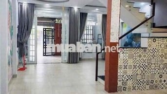 Cho thuê nhà đường xe tải 6x15 trệt lầu 2pn 2wc ngay ngã 3 đông quang