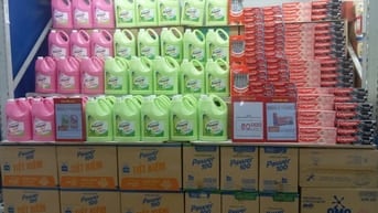 Cửa Hàng Tiện Lợi Mới Mở Chi Nhánh Mới Cần 5 Bạn Phụ Bán Hàng Tết