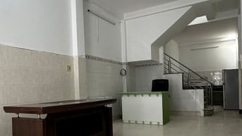 Cần bán nhà mat tien đường Hà Chương